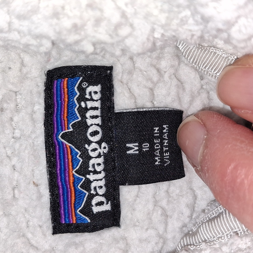 Girls Patagonia White Fleece Jacket - Picture 2 of 9